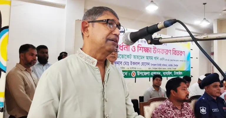 বক্তব্য রেখেছেন মুক্তিযুদ্ধমন্ত্রী আহমেদ আজম খান
